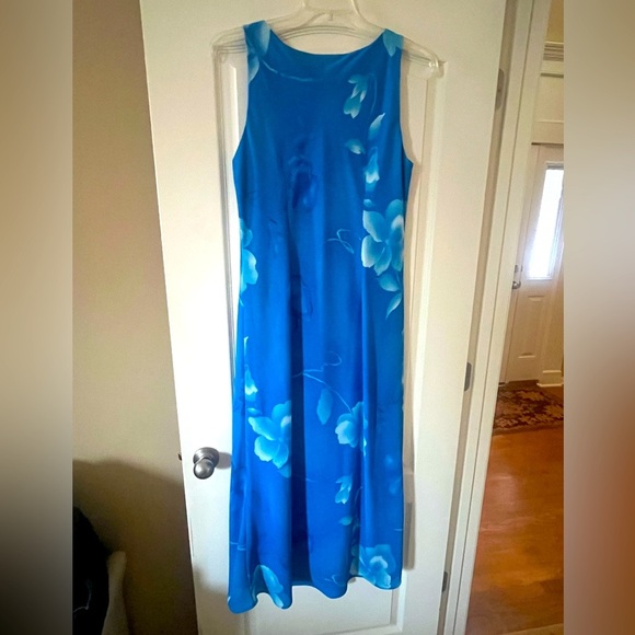 Positive Attitude Beautiful Blue Floral Sleeveless Maxi Dress Women’s size 16 - Picture 1 of 16